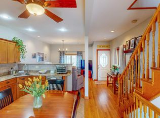 4 Kemble Pl, South Boston, MA 02127