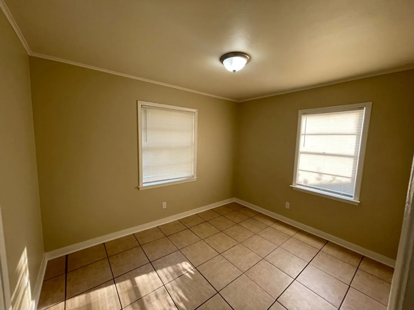 Awesome Home for Rent — Photo 4