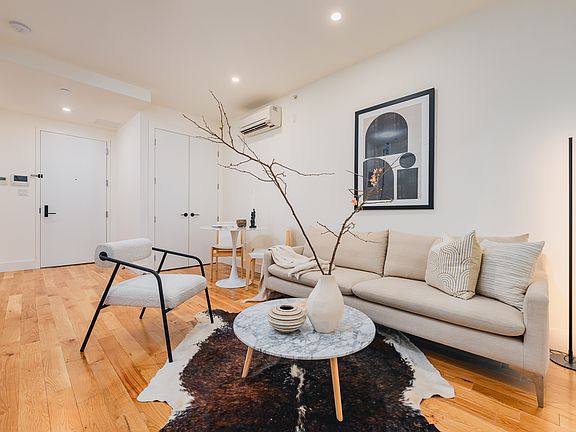 4th image of 33 Franklin St #227
