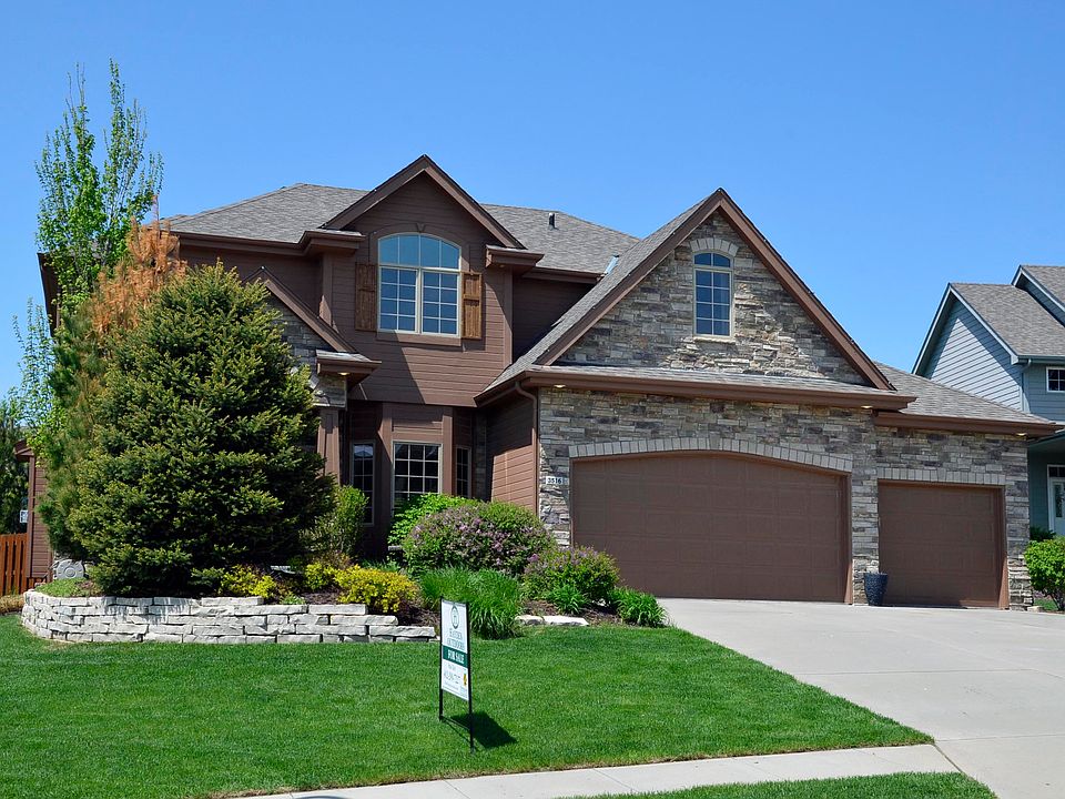 1st image of 3516 S 201st Avenue Cir