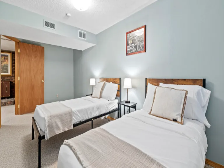 1841 E Lark St #1843 — Photo 8