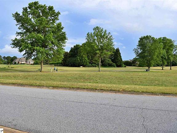 3rd image of 201 Muirfield Dr Lot 72