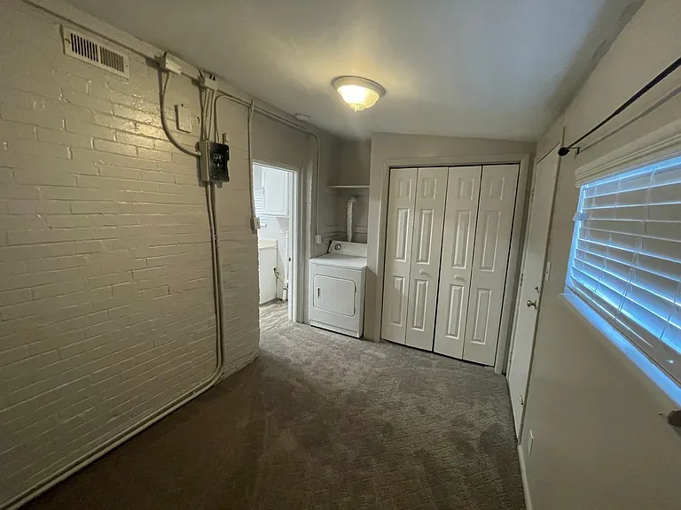 520 N Dexter St — Photo 8