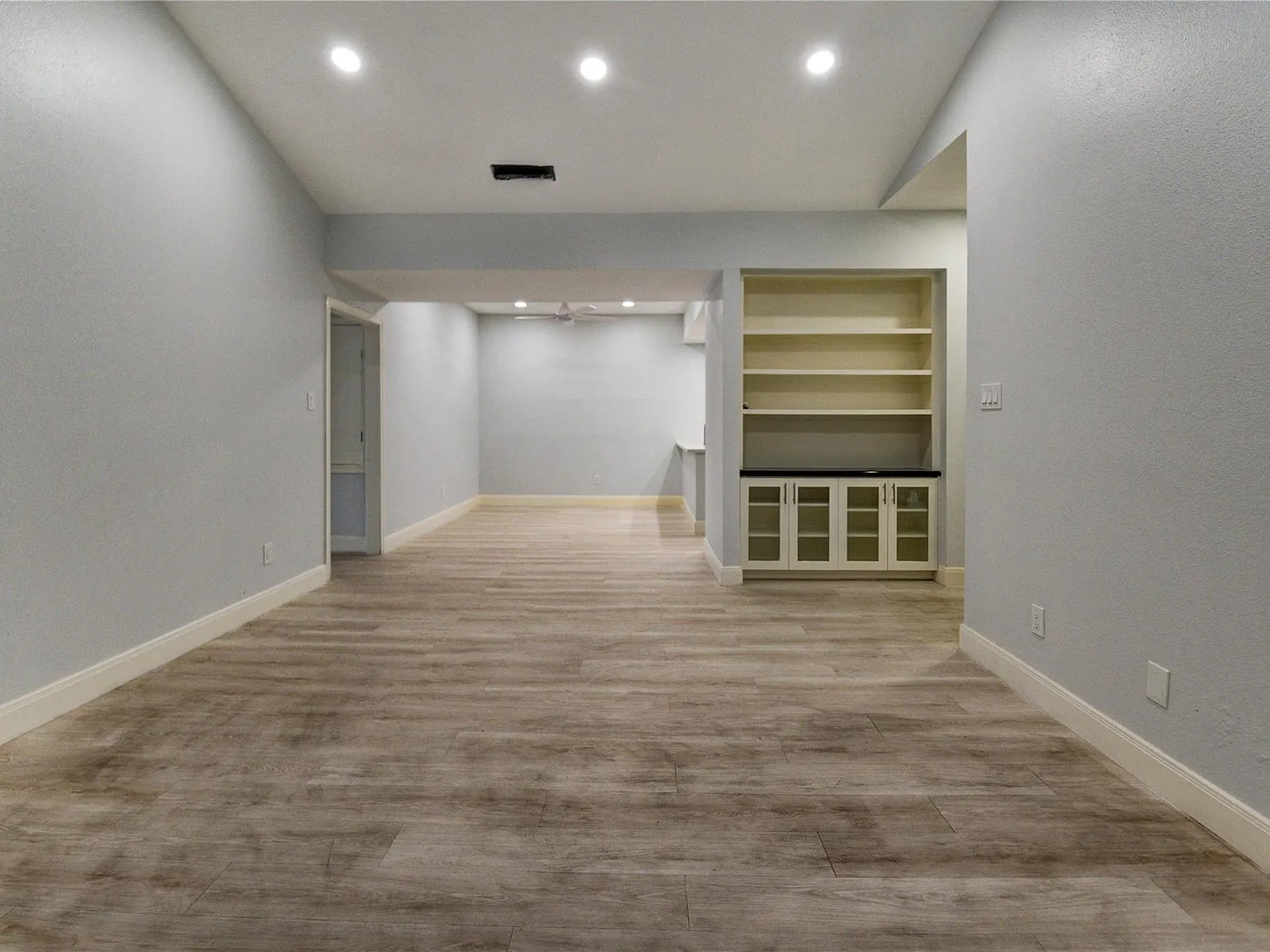 2 bed, 1.5 bath, 1286 sqft, $2,000 — Photo 4