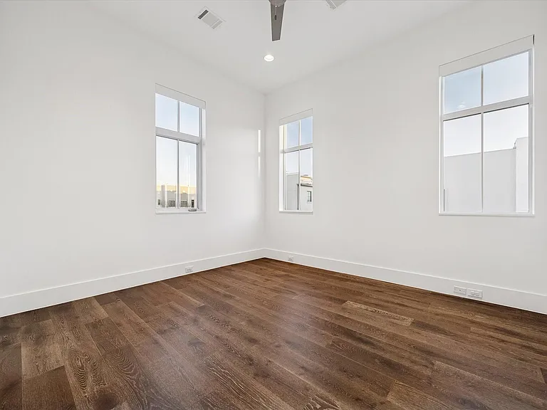 1430 Lake Pointe Pkwy — Photo 16