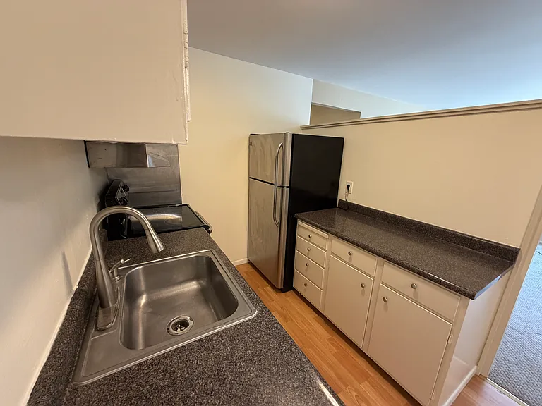 245 E. Market St. — Photo 10