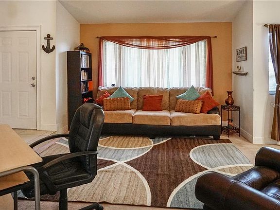 4th image of 3920 Foothills Dr #1