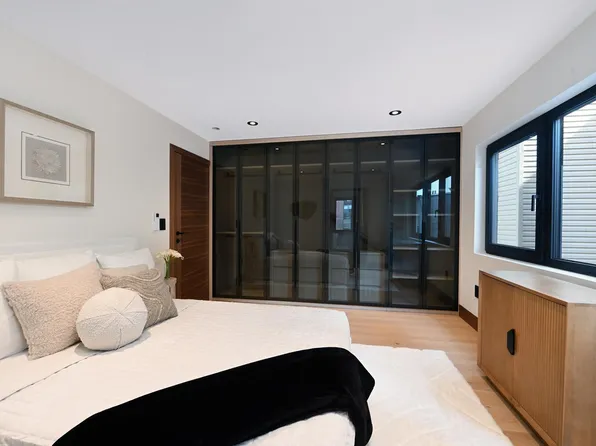 91 Hancock Avenue image 10 of 16