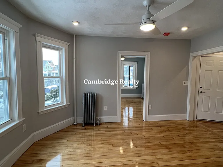 11 Burnham St #2T — Photo 6