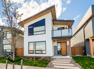 4762 Spruce Way, Tsawwassen, BC V4M0A8