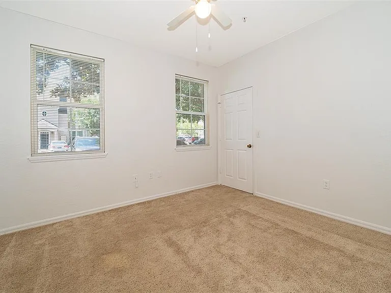 6663 Queens Borough Ave #101 — Photo 11