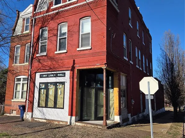 3801 Marine Ave, Saint Louis, MO 63118