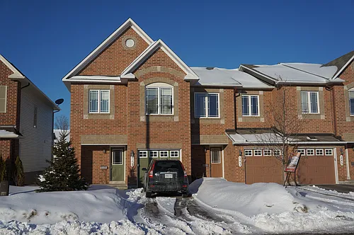 241 Hunterbrook N Photo 1