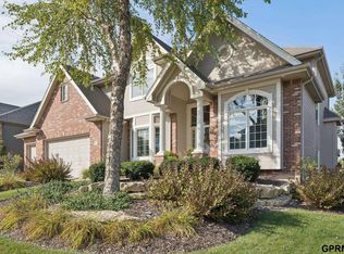 19264 Woolworth Ave, Omaha, NE 68130