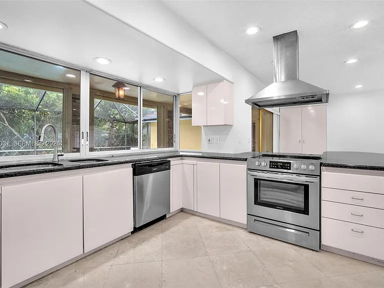 3441 N Hills Dr — Photo 16