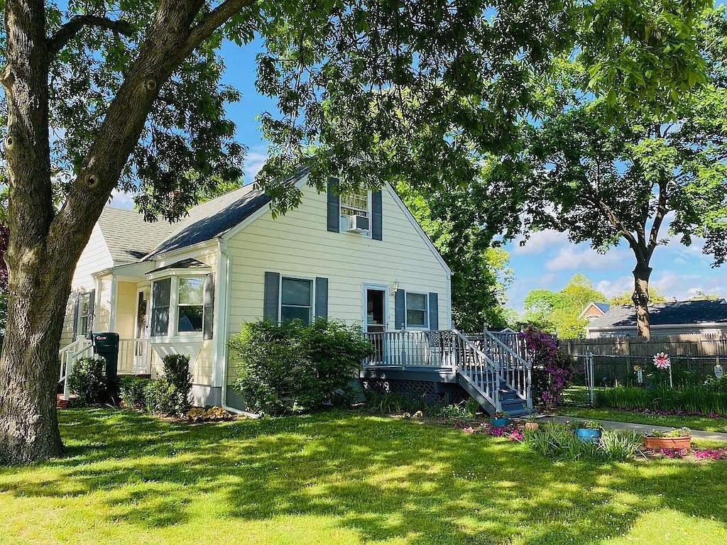 9 Bieselin Rd, Bellport, NY 11713 Zillow