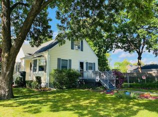 9 Bieselin Rd, Bellport, NY 11713