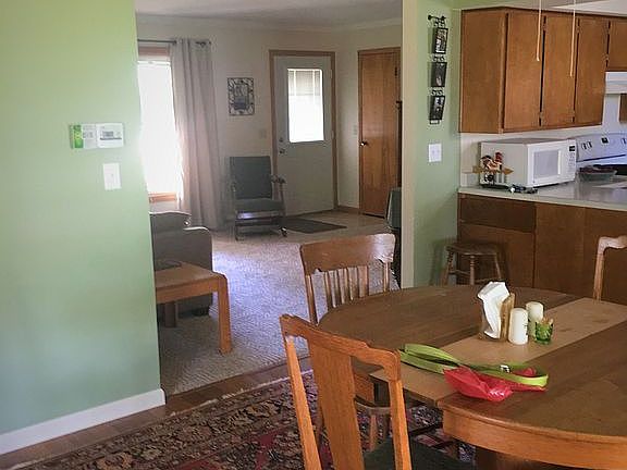 3rd image of 310 S Hislop Dr