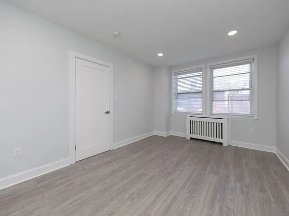 4241 Locust St, Philadelphia, PA