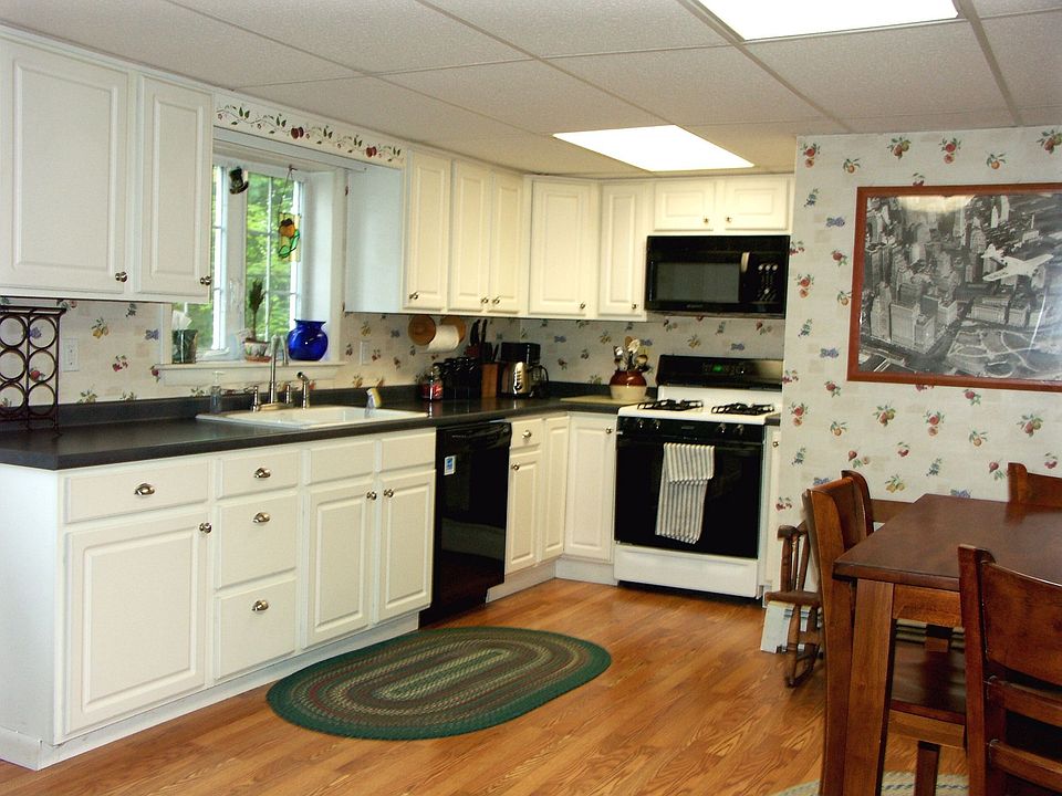 Eat in Kitchen