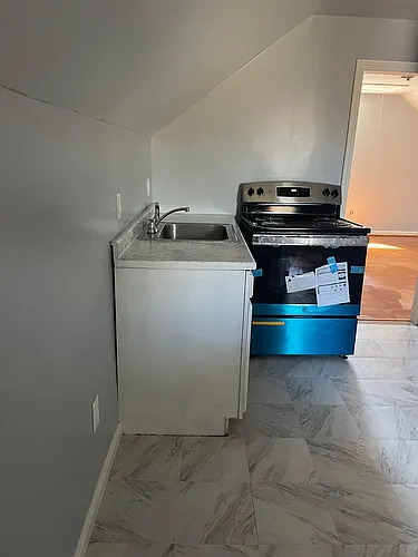 28 Cook St #3 Photo 1