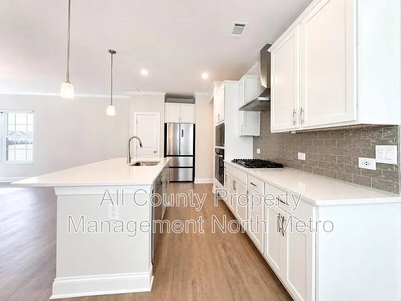 Village at Towne Lake — Photo 3