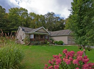 1032 Cold Hollow Rd, Rainelle, WV 25962