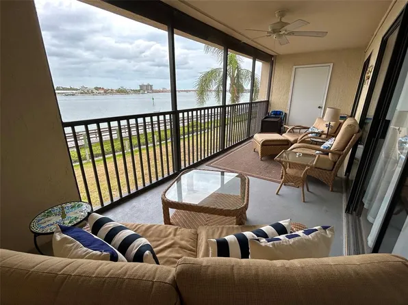 446 Bouchelle Dr APT 203, New Smyrna Beach, FL 32169