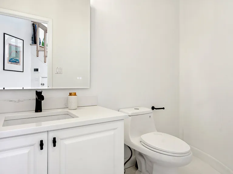 84 Northside Dr — Photo 8