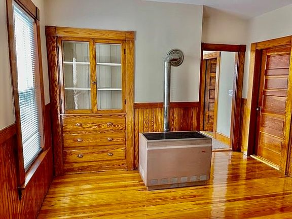 3rd image of 26 Prince St #2
