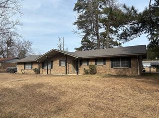 4 Dogwood Ln, Texarkana, TX 75503