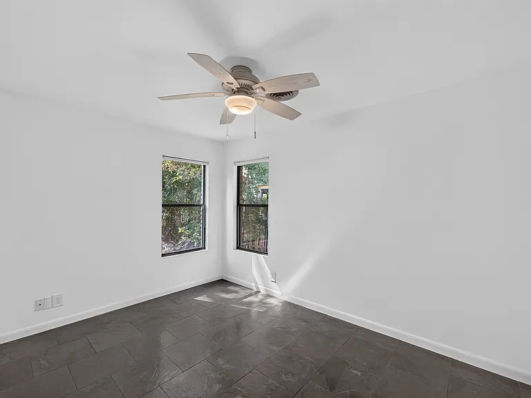 1703 Wethersfield Rd — Photo 14