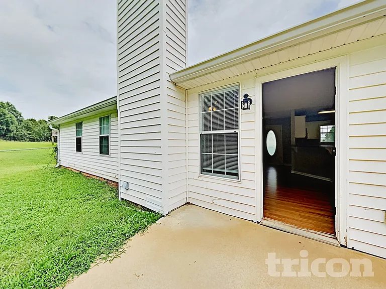 195 Falcon Ridge Dr — Photo 11
