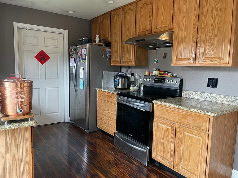 38160 Hastings Ct — Photo 3
