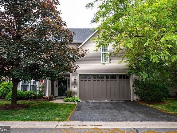2nd image of 28839 Jasper Ln