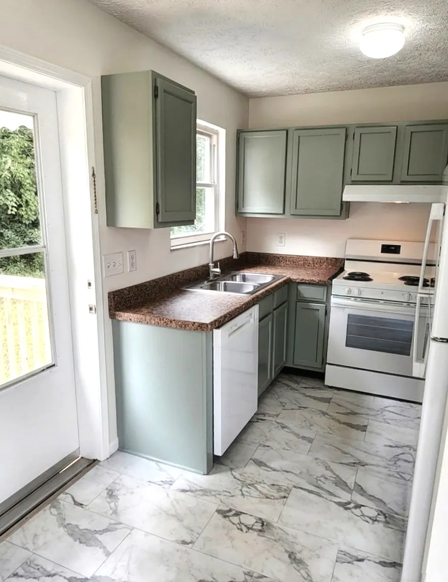 111 Wooddale St — Photo 4