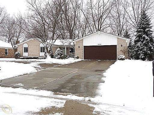 1st image of 21945 Crescent Ct
