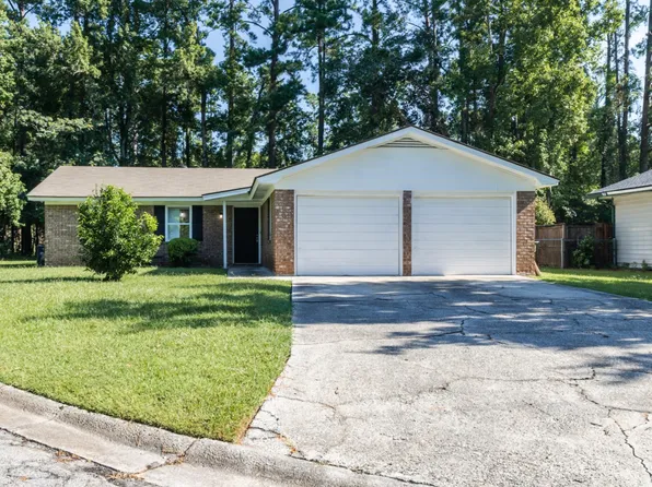 504 Heritage Dr, Hinesville, GA 31313