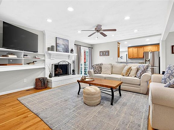 3rd image of 557 Longleaf Rd