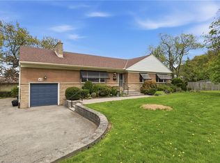 45 New Mountain Rd, Hamilton, ON L8G 2R9