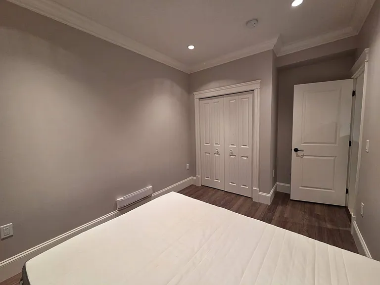 4758 Bond St — Photo 15