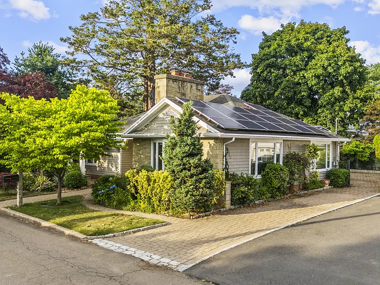 25 Crescent Bluff Ave — Photo 26