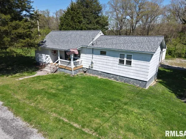 602 Illinois Ave, Christopher, IL 62822