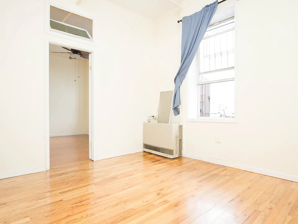 175 Stockholm St #311