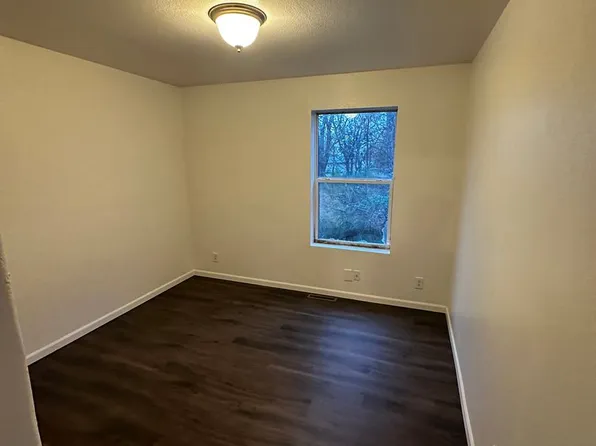 Hill Top Apartments, 777 Hilltop Dr APT 1, Claremore, OK 74017