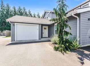 2046 Aaron Dr, Lynden, WA 98264