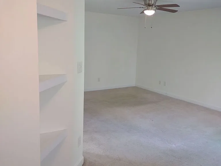 4652 Pooh Corner Dr — Photo 33