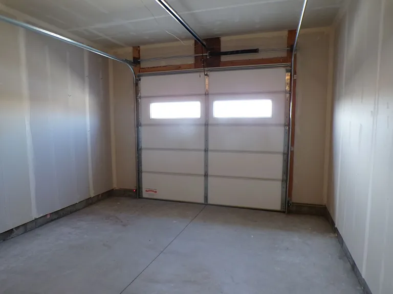 475 Huckleberry Ln — Photo 26