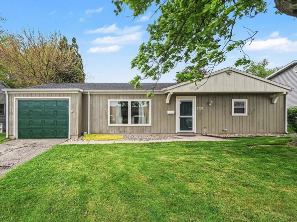 1721 SE Macgregor Rd, South Bend, IN 46614