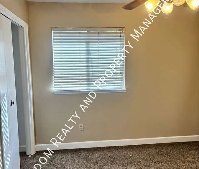 9117 Hoxie Ct — Photo 6